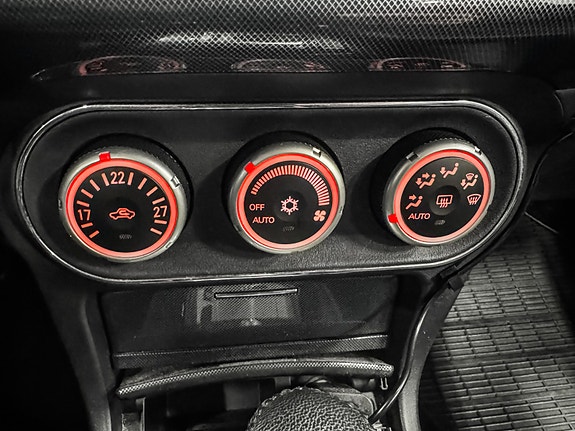 Mitsubishi Lancer 16 of 30