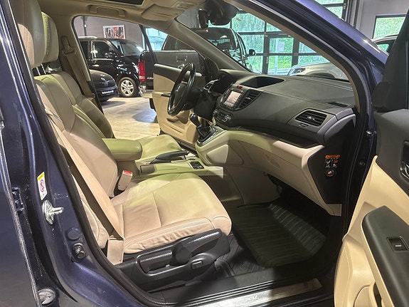 Honda CR-V 27 of 30