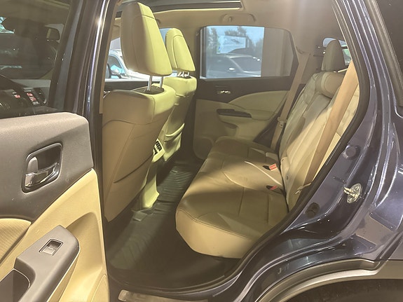 Honda CR-V 23 of 30