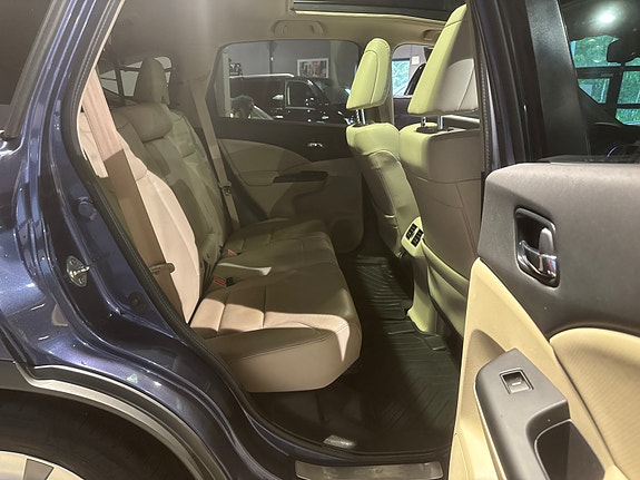 Honda CR-V 26 of 30