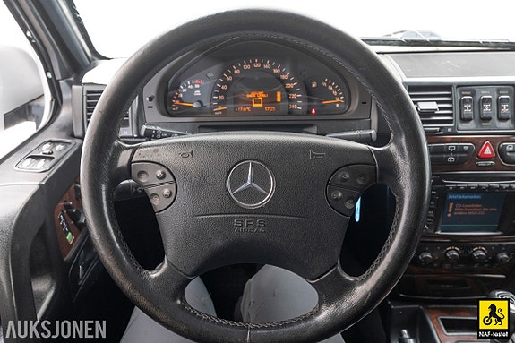 Mercedes-Benz Geländewagen 25 of 30