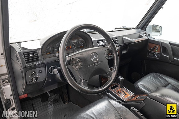 Mercedes-Benz Geländewagen 12 of 30
