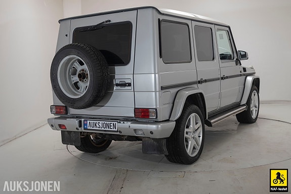 Mercedes-Benz Geländewagen 4 of 30