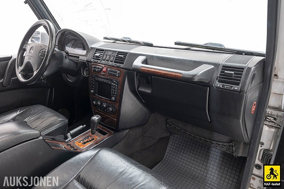 Mercedes-Benz Geländewagen 16 of 30