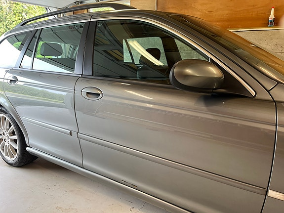 Jaguar X-TYPE 18 of 30