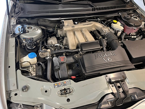 Jaguar X-TYPE 26 of 30
