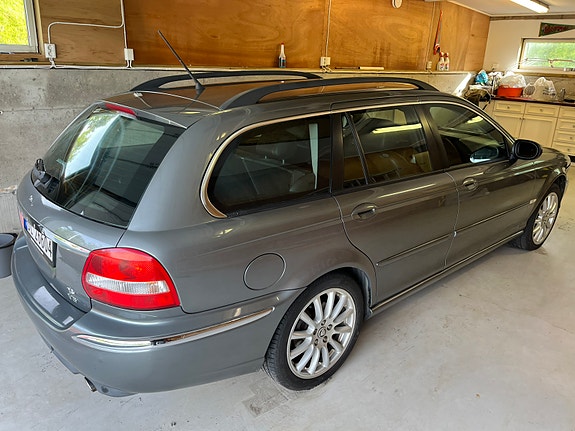 Jaguar X-TYPE 13 of 30