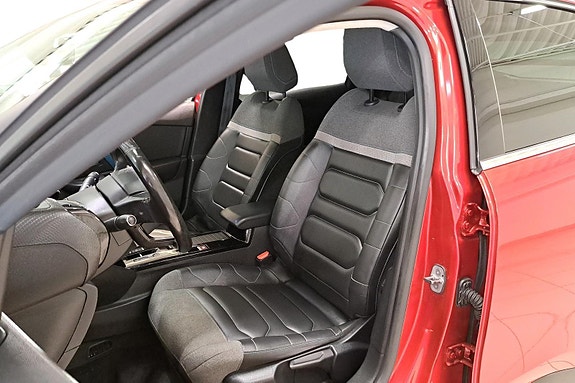 Citroen E-C4 8 of 26