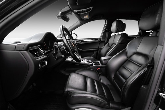 Porsche Macan 9 of 30