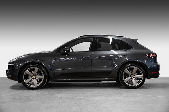 Porsche Macan 3 of 30