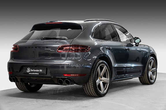 Porsche Macan 5 of 30
