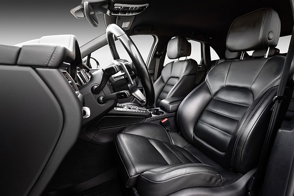 Porsche Macan 8 of 30