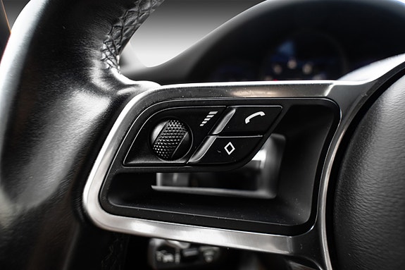 Porsche Macan 19 of 30