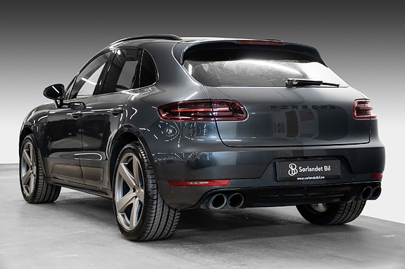 Porsche Macan 4 of 30