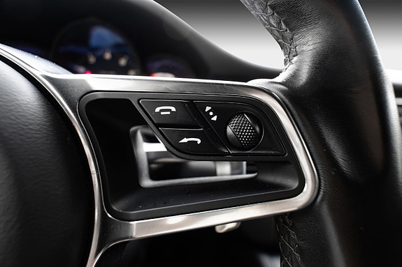 Porsche Macan 20 of 30
