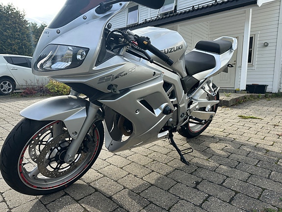 Suzuki SV 650 S 2 of 13