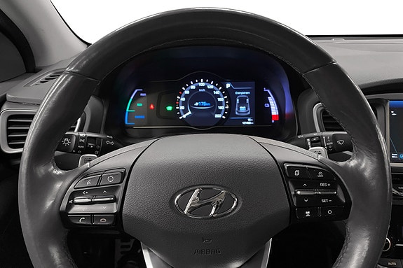 Hyundai IONIQ 10 of 13