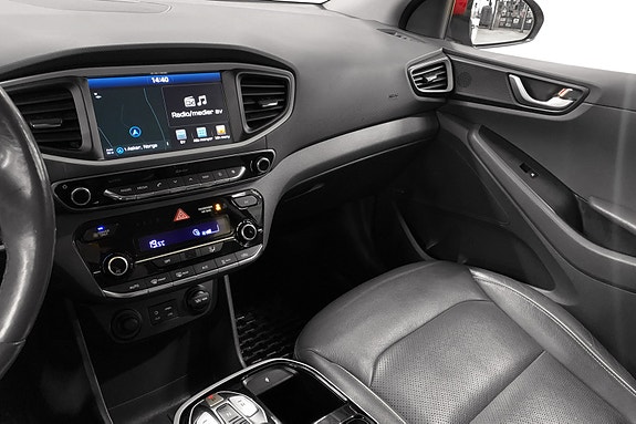 Hyundai IONIQ 13 of 13