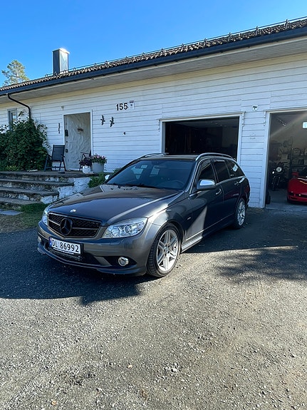 Mercedes-Benz C220 d 2 of 20