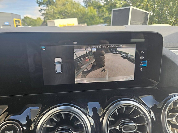 Mercedes-Benz EQA300 26 of 30