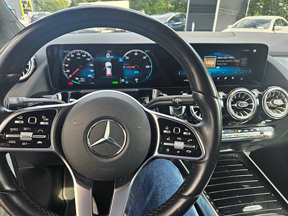 Mercedes-Benz EQA300 12 of 30