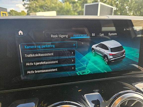 Mercedes-Benz EQA300 17 of 30