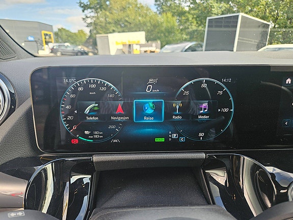 Mercedes-Benz EQA300 13 of 30