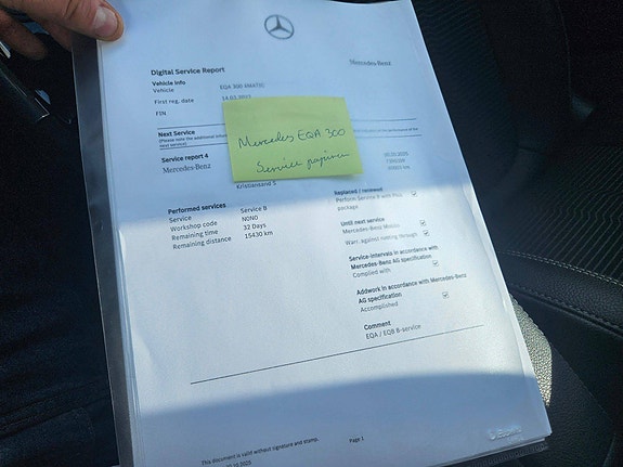 Mercedes-Benz EQA300 30 of 30