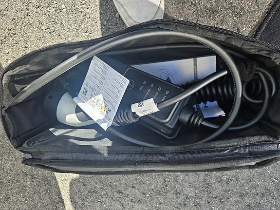 Mercedes-Benz EQA300 10 of 30