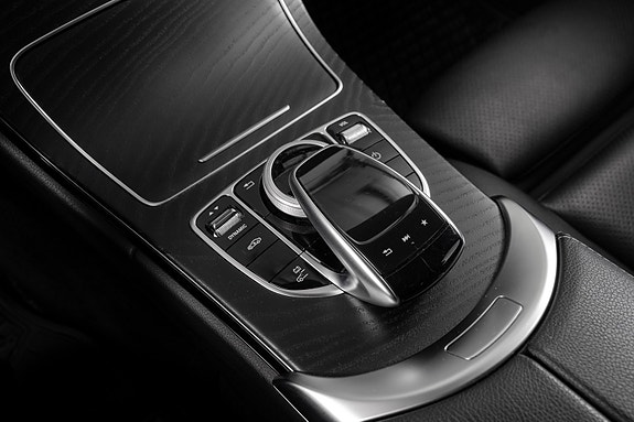 Mercedes-Benz C350 e 26 of 30