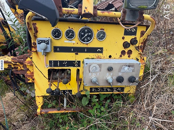 2002 Atlas Copco 542 HP borerigg 9 of 30