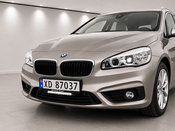 BMW 225xe 4 of 17