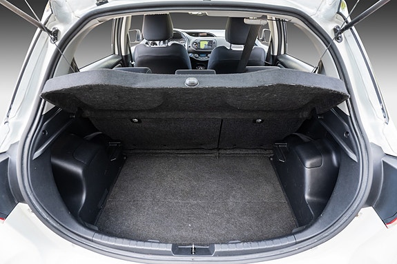 Toyota Yaris 27 of 30