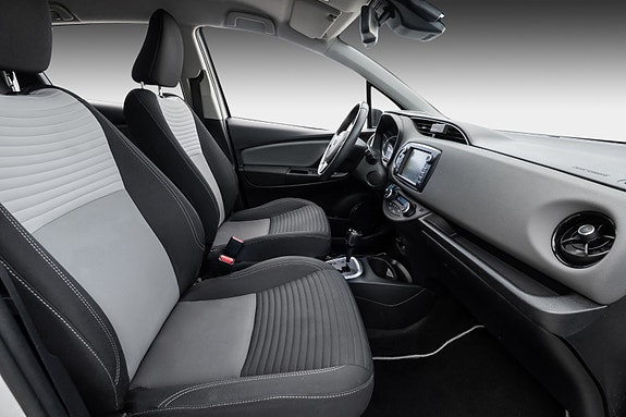 Toyota Yaris 26 of 30