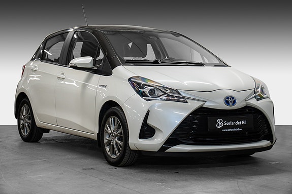 Toyota Yaris 7 of 30