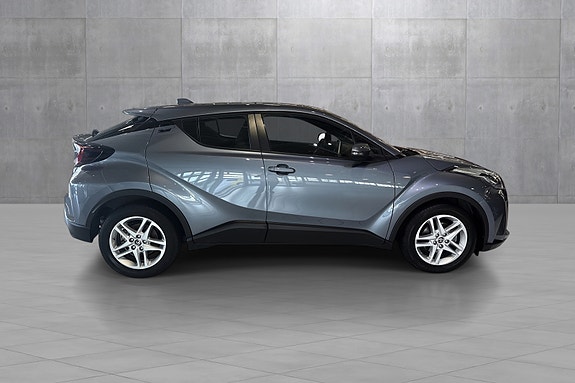 Toyota C-HR 6 of 20