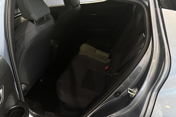 Toyota C-HR 15 of 20