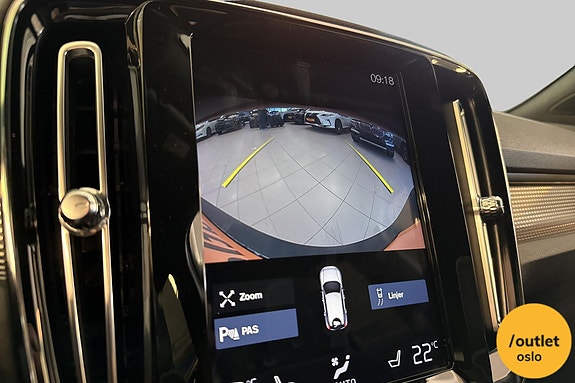 Volvo XC40 16 of 26