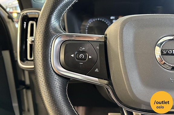 Volvo XC40 19 of 26