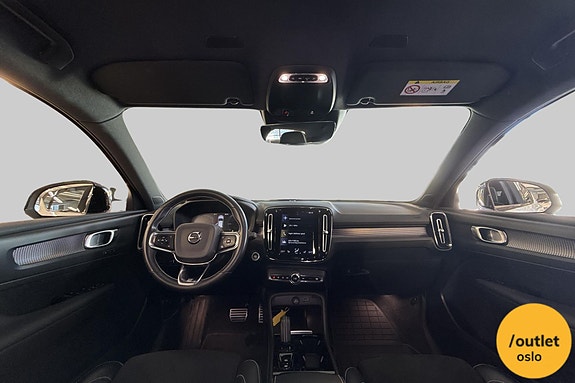 Volvo XC40 26 of 26