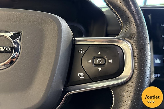 Volvo XC40 18 of 26