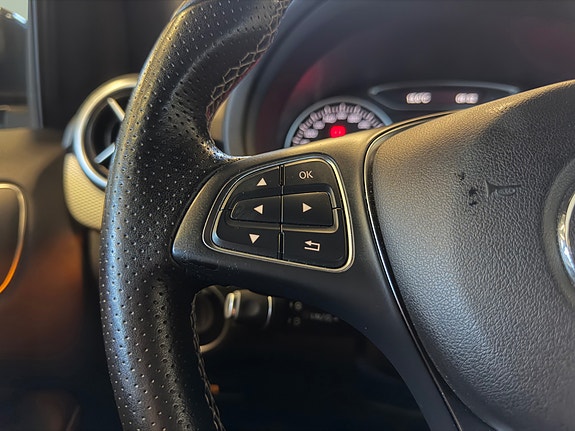 Mercedes-Benz B180 28 of 30