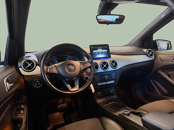 Mercedes-Benz B180 20 of 30