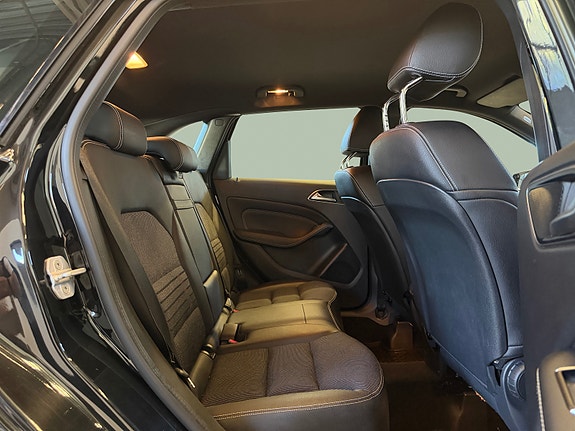 Mercedes-Benz B180 15 of 30