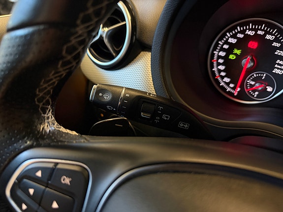 Mercedes-Benz B180 30 of 30