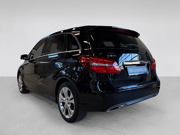 Mercedes-Benz B180 6 of 30