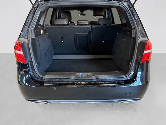 Mercedes-Benz B180 8 of 30