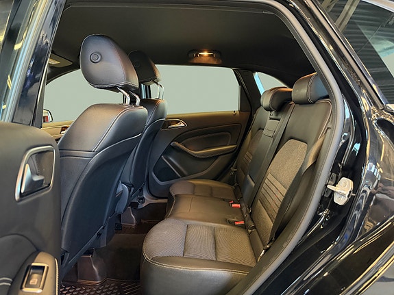 Mercedes-Benz B180 12 of 30