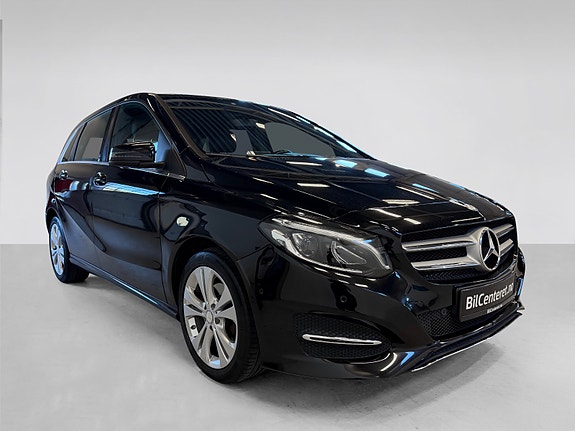 Mercedes-Benz B180 3 of 30