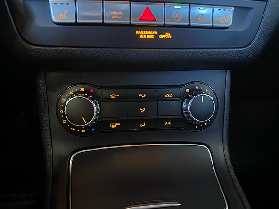 Mercedes-Benz B180 27 of 30